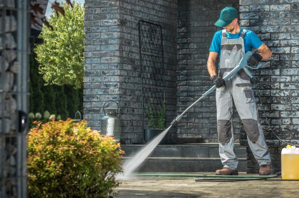 Outside House Cleaning in Birmingham